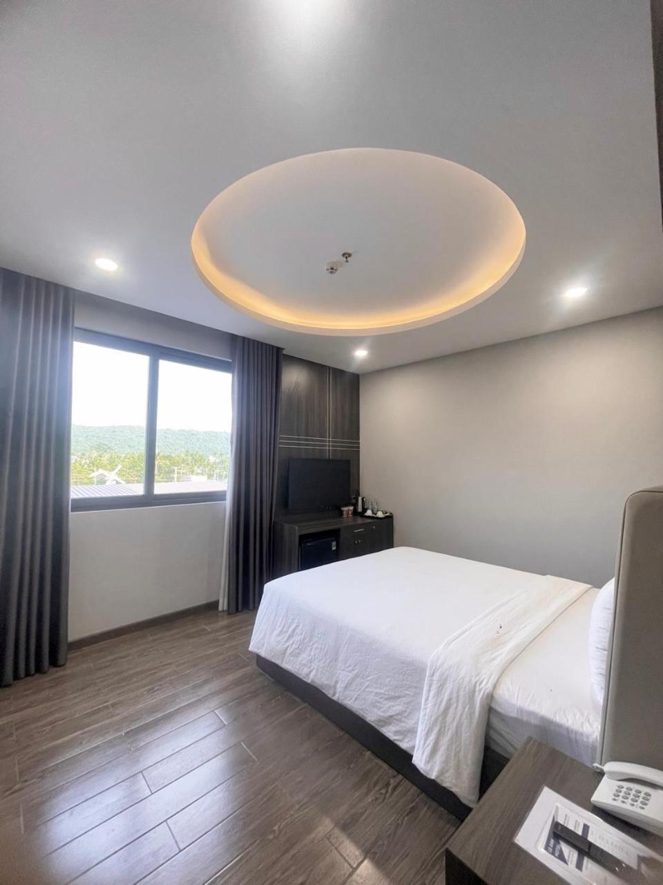 Le Anh Hotel Duong Dong Exterior foto